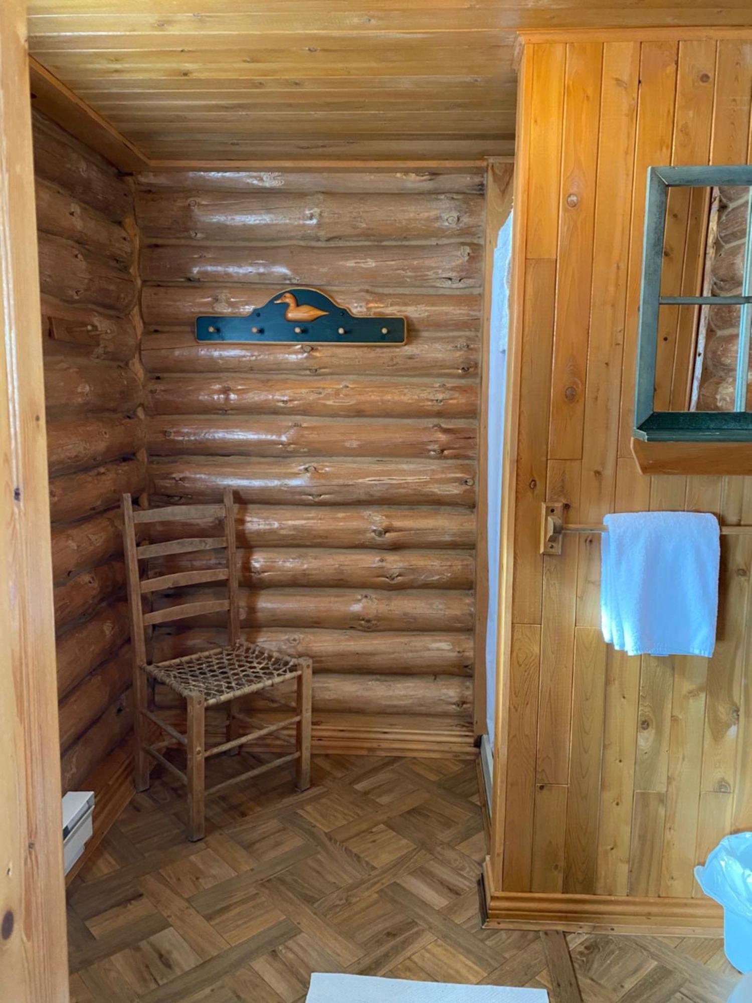 Kan-A-Mouche Pourvoirie Auberge Et Chalets แซ็งต์-มิเชล-เดส์-แซ็งส์ ห้อง รูปภาพ
