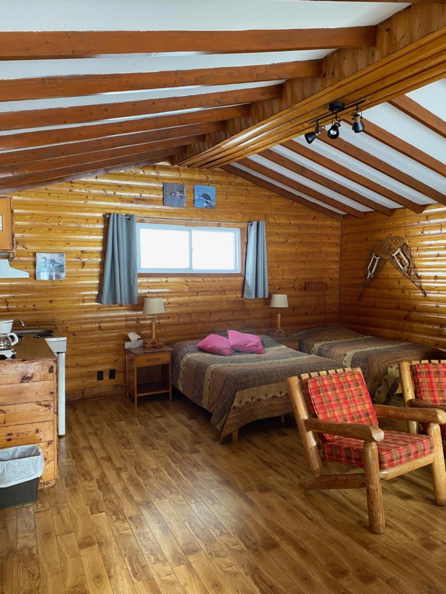 Kan-A-Mouche Pourvoirie Auberge Et Chalets แซ็งต์-มิเชล-เดส์-แซ็งส์ ห้อง รูปภาพ