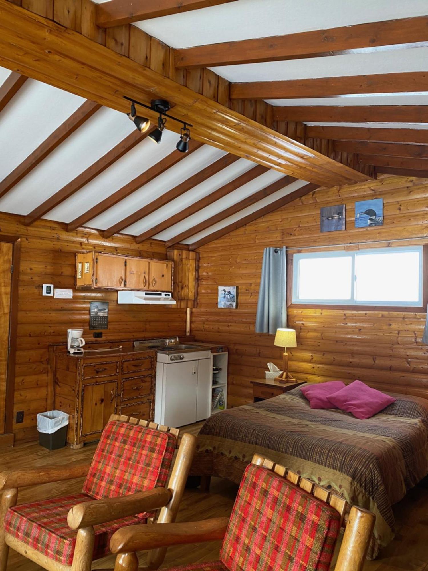 Kan-A-Mouche Pourvoirie Auberge Et Chalets แซ็งต์-มิเชล-เดส์-แซ็งส์ ห้อง รูปภาพ